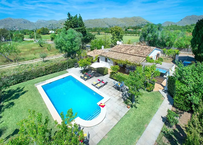 Owl Llenaire Petit - 3 Min Drive To The Villa